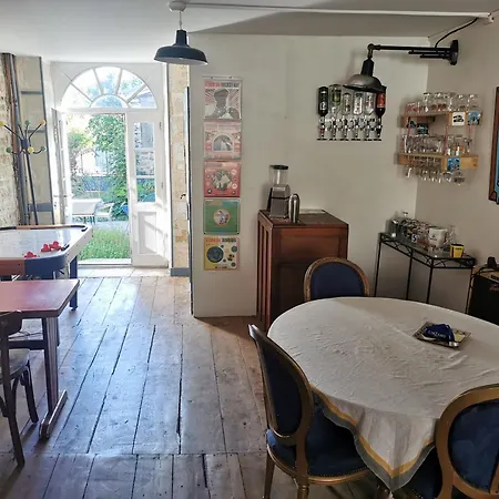 فندق مبيت وإفطار Les De Cherveux